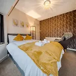 Modern 3br Sleeps 7 Parking *