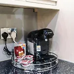 בית נופש Sleeps 13, Free Parking, Near Etihad & C0-0p Live, 4br מנצ'סטר