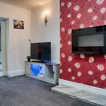 Prázdninový dům Modern 3br Sleeps 7 Parking