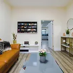 בית נופש Sleeps 13, Free Parking, Near Etihad & C0-0p Live, 4br מנצ'סטר