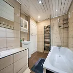 Prázdninový dům Modern 3br Sleeps 7 Parking