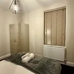 Large Luxury 4 Bedroom With Parking Tatil Evi *