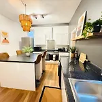 別荘 3br House Near Old Trafford With Games Sleeps 8 *