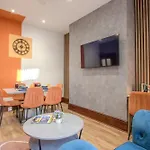 Modern & Spacious 4-bedroom Home, Family & Contractor Friendly, Hébergement de vacances Manchester