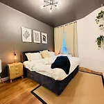 3br House Near Old Trafford With Games Sleeps 8 * 曼彻斯特