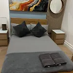 Hendham - Near Etihad Stadium, Coop Live Arena, National Cycling Centre & 24 Hour Asda مانشستر