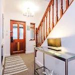 Luxury 5br Near Airport Wifi * マンチェスター