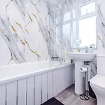 度假居 Free Park Stunning 3bedroom In 曼彻斯特