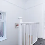 Free Park Stunning 3bedroom In 曼彻斯特