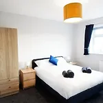 Appartement Renovated 3 Bed Near Airport And City, Free Parking