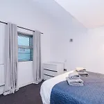 Modern 2br Flat For 4 Full Kitchen شقة *