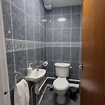 Cosy 2-bed Flat In The Heart Of Prestwich Village Apartmán Manchester