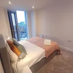 Victoria Riverside Retreat 2bdr 2bath Appartement