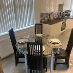 Spacious Apartment, Steps Away From Heaton Park Appartamento *