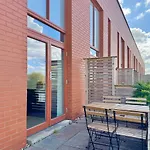 3 Bedroom Penthouse Roof Garden Parking Canal * Manchester