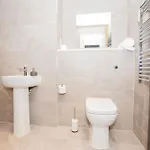 Luxury Condo-terrace - Gym - Parking - شقة