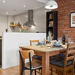 Rooftops View, Northern Quarter, Balcony *