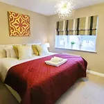 Daire Modern Two-bedroom House Close To Centre Manchester