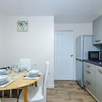 Stylish Lawnswood - Premium 3br For Business Or Work Near Etihad & Centre - Hosted By Parydise Apartmán Manchester