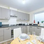 Stylish Lawnswood - Premium 3br For Business Or Work Near Etihad & Centre - Hosted By Parydise Apartmán *
