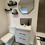 Appartement The Haven - 2 Bed Cozy - Sleeps 6 - Private Parking