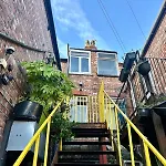 Vibrant 3 Bedroom Art Duplex Spacious & Unique