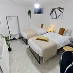 Stylish Modern Near Mediacityuk & Centre - Free Parking - Sleeps 2 Enjoy Manchester