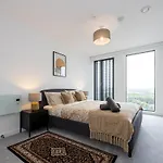 Royal Ebony By Smithstone Apartman