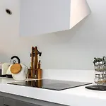 Stylish & Modern 3br - Garden, Parking & Ps5