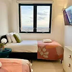 3 Bedroom Penthouse Roof Garden Parking Canal شقة