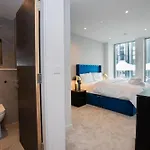 Luxury Condo-terrace - Gym - Parking - *