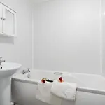 公寓 Lavish & Comfy - Contractors And Long - Close To Piccadilly & Etihad - Fast Speed Wifi - Sleep 7 *