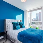 Luxury 5 Bed Centre Apartman