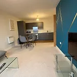 Luxury 5 Bed Centre Apartmán *