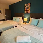 Luxury 5 Bed Centre *