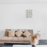 Apartmán Center Base Spacious With Secure Parking