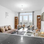 Apartmán Center Base Spacious With Secure Parking Manchester