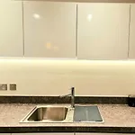 Apartmán Luxury 2 Bed Apartment, Kingsize Beds, 2 Bathrooms