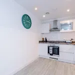 Central, 2 Bedroom, Penthouse Duplex * Манчестер