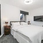 Manchester Apartment *