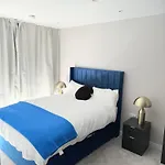 2 Bedroom In Centre Manchester