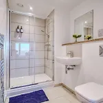 Apartamento & Town Centre View - Free Parking - 1 Minute To Transport Links - Sleeps 5 Manchester