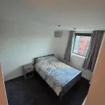 2 Bed 2 Bath Apartment,500 Meter's From Deansgate Close To Ao Arena