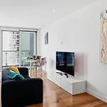 Centre 1b With Free Private Parking & Balcony * Manchester