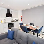 Wonderful 2bed In * マンチェスター