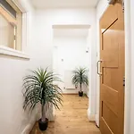 Stylish Modern In The Heart Of The