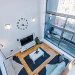 Apartment Modern 2br Flat For 4 Full Kitchen Manchester