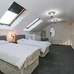 Manchester Apartment *