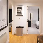 Apartamento View By Eason Short Lets *
