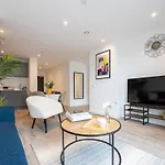 Amalfi 2br Urban Retreat מנצ'סטר